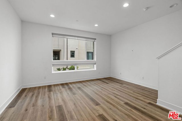 2907 Exposition Place 4, Los Angeles, CA 90018