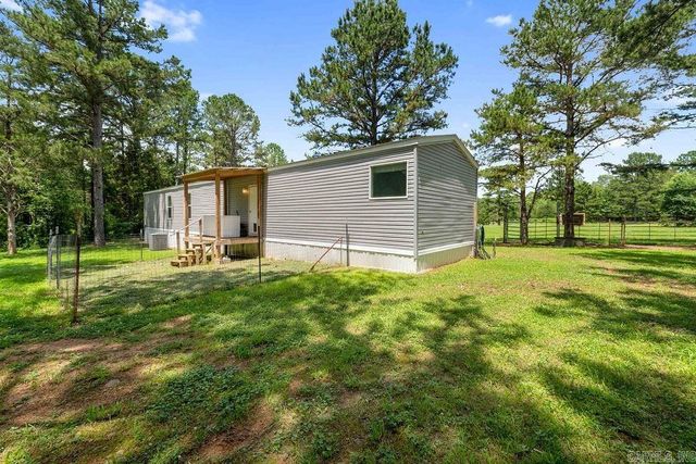 518 Quarry Rd, Scotland, AR 72141