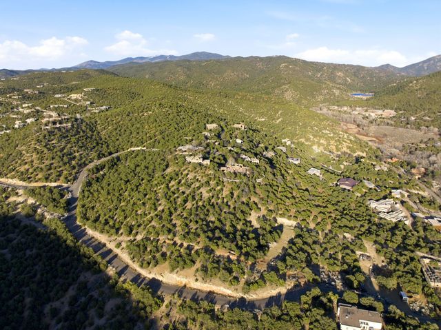 724 Paseo De Florencio, Santa Fe, NM 87501