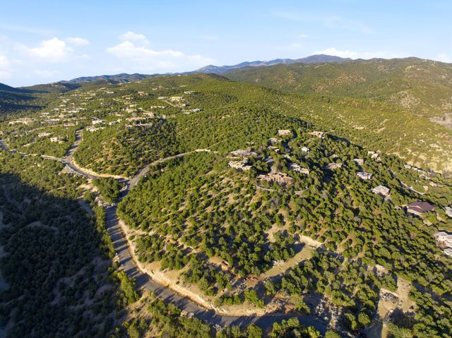 724 Paseo De Florencio, Santa Fe, NM 87501