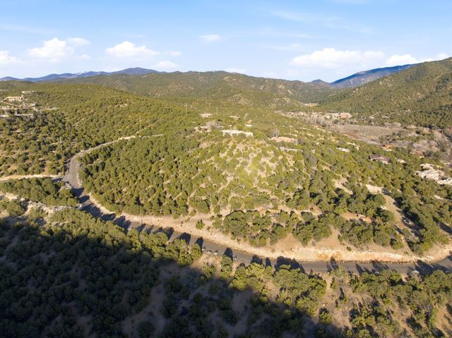 724 Paseo De Florencio, Santa Fe, NM 87501