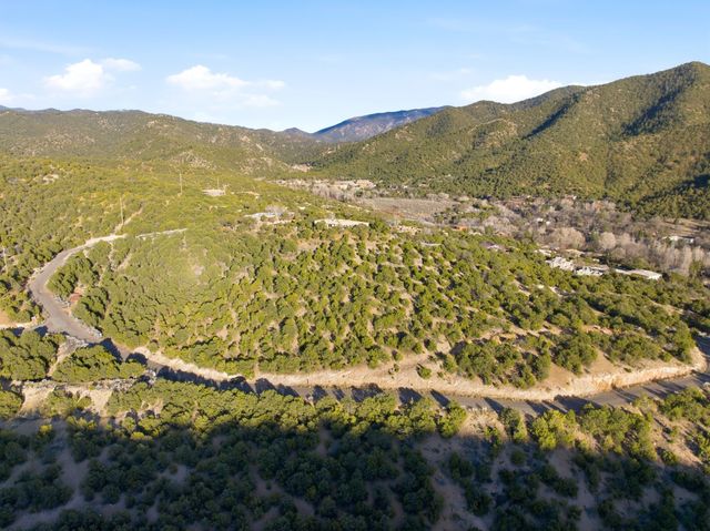 724 Paseo De Florencio, Santa Fe, NM 87501