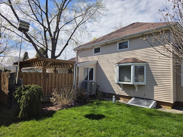603 New William Street, Ludington, MI 49431