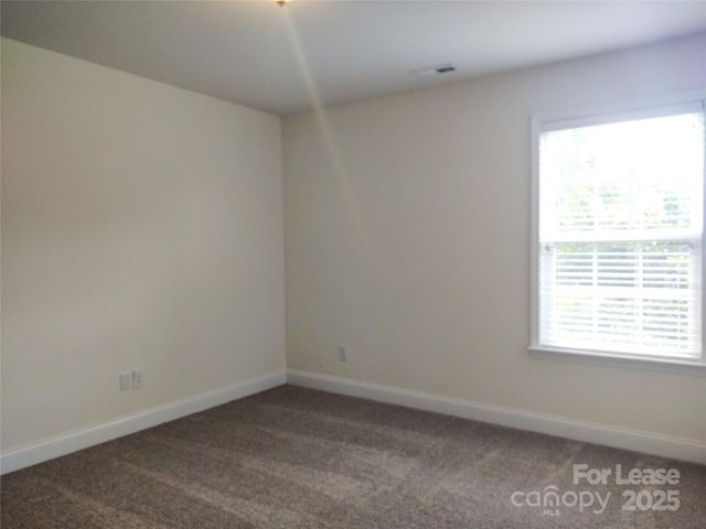 13318 Pontchatrain Avenue, Charlotte, NC 28273