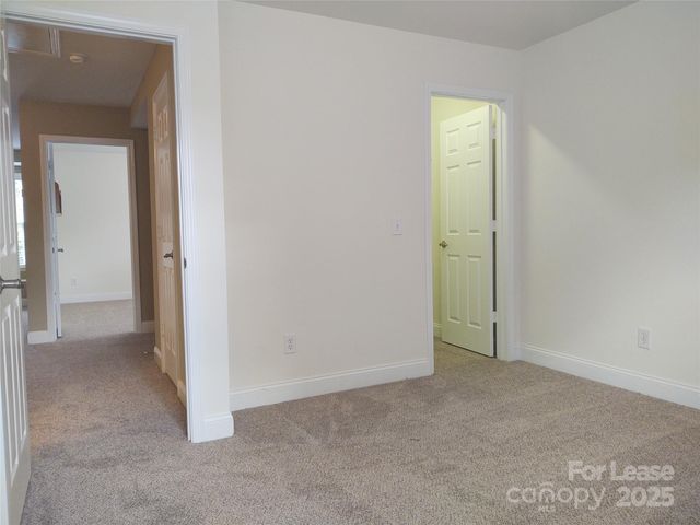 13318 Pontchatrain Avenue, Charlotte, NC 28273