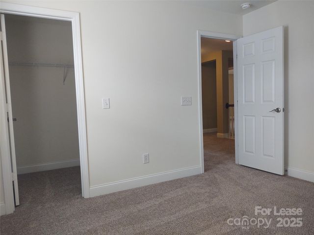 13318 Pontchatrain Avenue, Charlotte, NC 28273