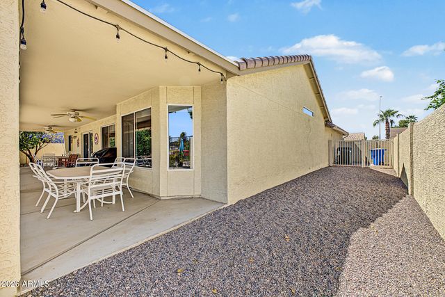 5843 S AMBERWOOD Drive, Sun Lakes, AZ 85248