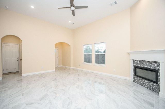 5822 Tautenhahn Road, Houston, TX 77016