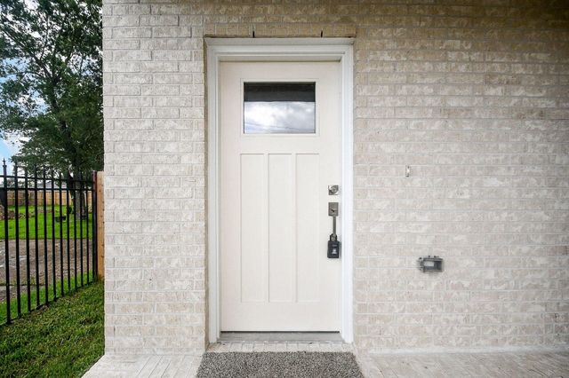 5822 Tautenhahn Road, Houston, TX 77016