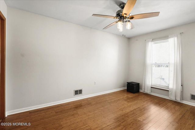 125 10th Avenue, Manchester, NJ 08759