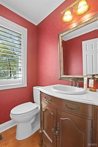 6 Pinebrook Court, Edwardsville, IL 62025