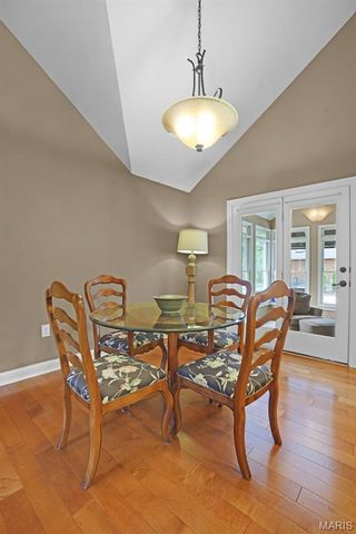6 Pinebrook Court, Edwardsville, IL 62025