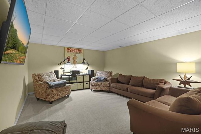6 Pinebrook Court, Edwardsville, IL 62025