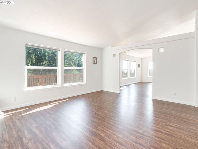 1712 MOUNT PLEASANT Rd, Kelso, WA 98626