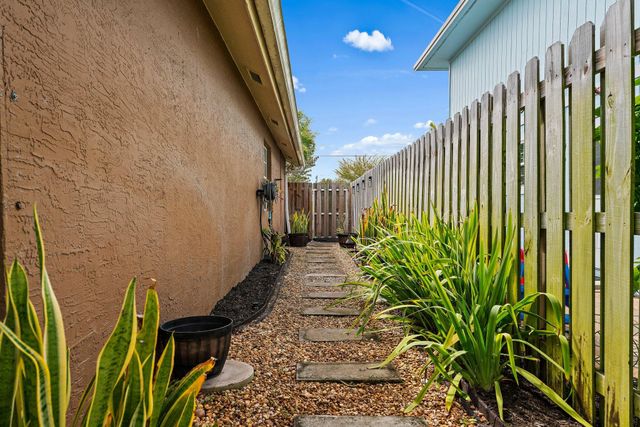 6229 Lucerne Street, Jupiter, FL 33458