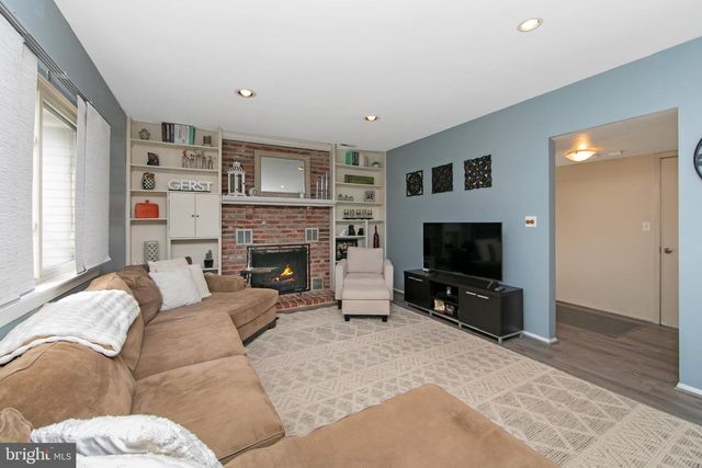 508 MEADOW CT, Mount Laurel, NJ 08054