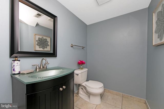 508 MEADOW CT, Mount Laurel, NJ 08054