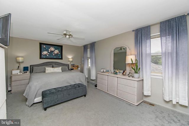 508 MEADOW CT, Mount Laurel, NJ 08054