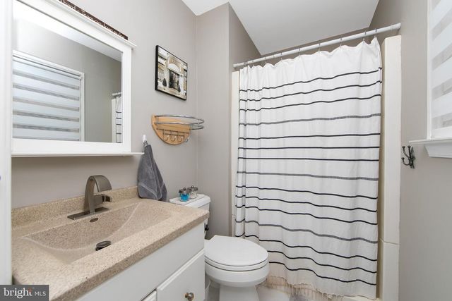 508 MEADOW CT, Mount Laurel, NJ 08054