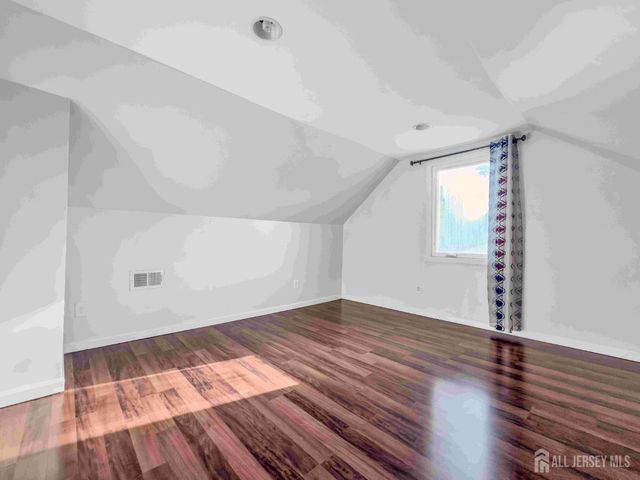 58 Rose Street, Edison, NJ 08817
