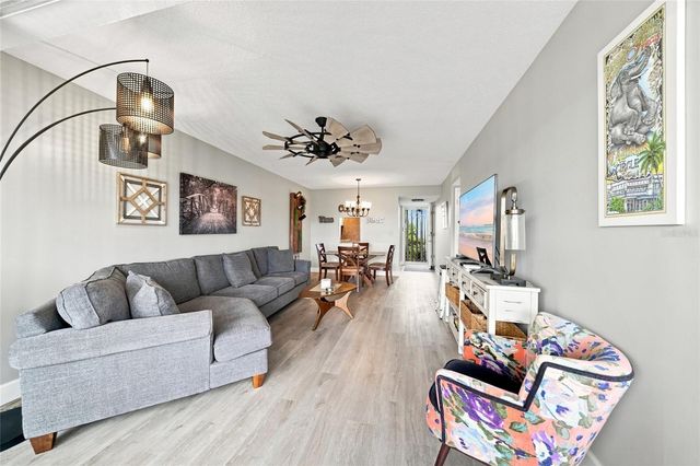 4370 CHATHAM DRIVE 304, Longboat Key, FL 34228
