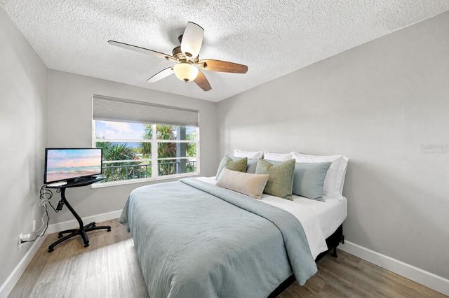 4370 CHATHAM DRIVE 304, Longboat Key, FL 34228