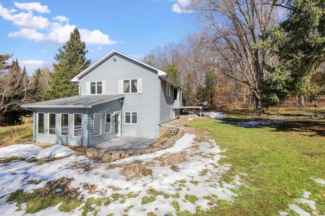 W11195 County Road M, River Falls, WI 54022