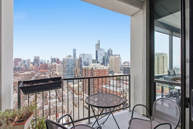 1530 S State Street 16G, Chicago, IL 60605