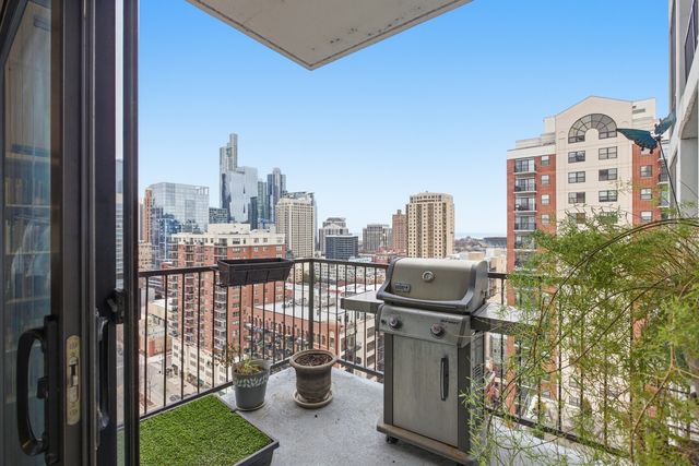 1530 S State Street 16G, Chicago, IL 60605