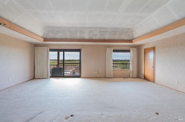 590 Pleasant Ave, Santa Rosa, CA 95403