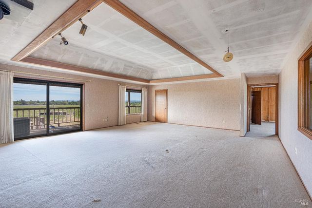 590 Pleasant Ave, Santa Rosa, CA 95403