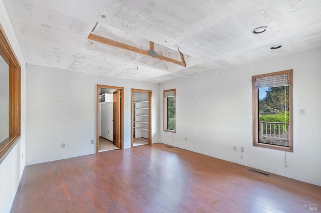 590 Pleasant Ave, Santa Rosa, CA 95403