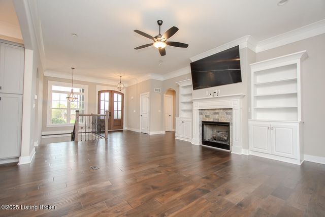 10700 Leo Farm Pl, Louisville, KY 40291