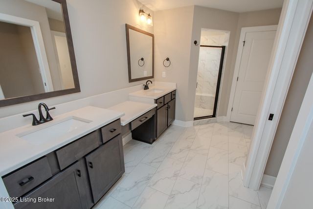 10700 Leo Farm Pl, Louisville, KY 40291