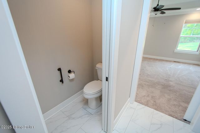 10700 Leo Farm Pl, Louisville, KY 40291