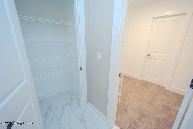 10700 Leo Farm Pl, Louisville, KY 40291