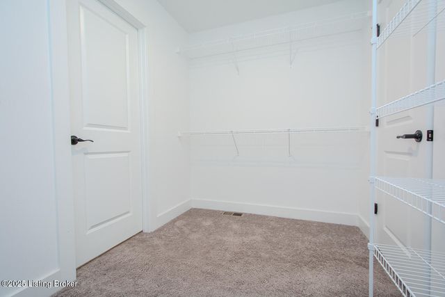 10700 Leo Farm Pl, Louisville, KY 40291