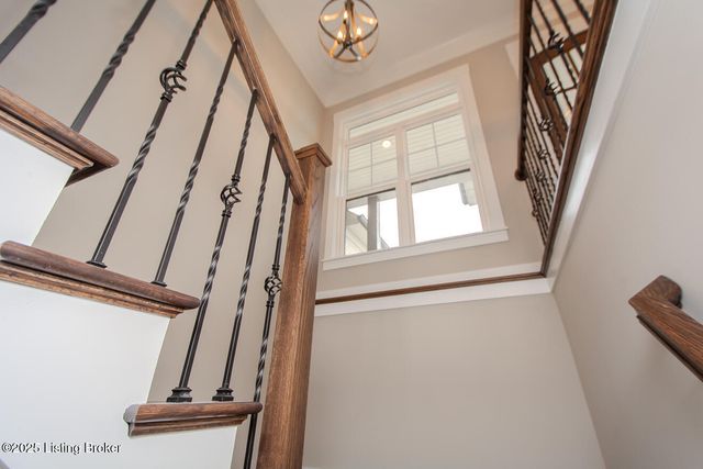 10700 Leo Farm Pl, Louisville, KY 40291