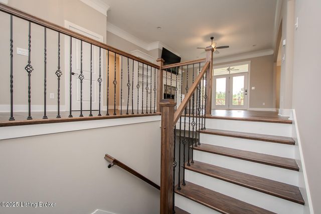 10700 Leo Farm Pl, Louisville, KY 40291