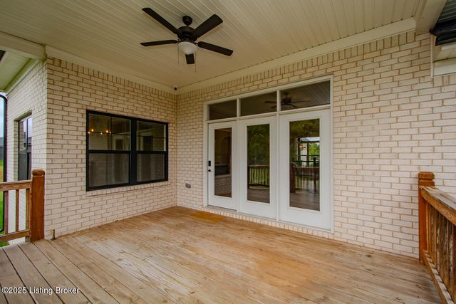 10700 Leo Farm Pl, Louisville, KY 40291