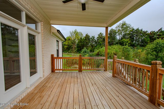 10700 Leo Farm Pl, Louisville, KY 40291