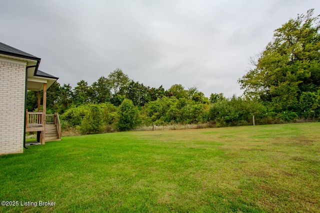 10700 Leo Farm Pl, Louisville, KY 40291