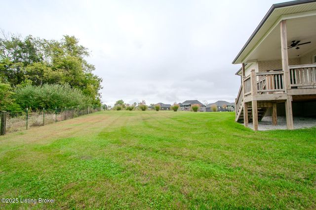 10700 Leo Farm Pl, Louisville, KY 40291