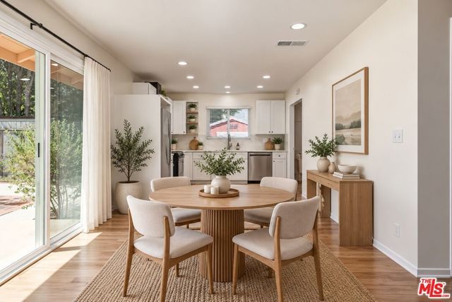 22716 Kittridge Street, Los Angeles, CA 91307