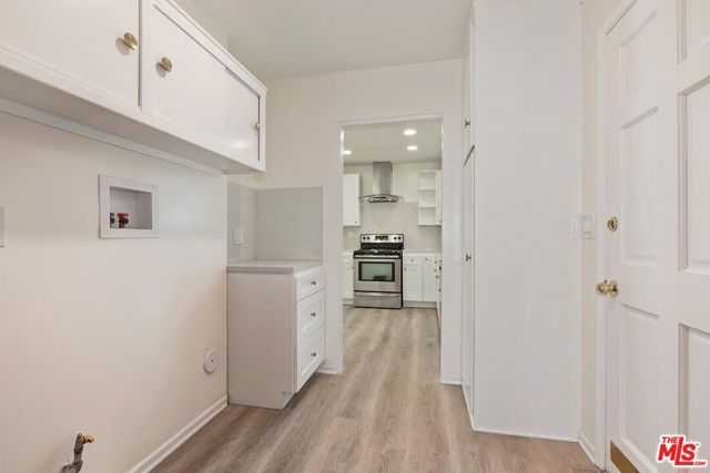 22716 Kittridge Street, Los Angeles, CA 91307