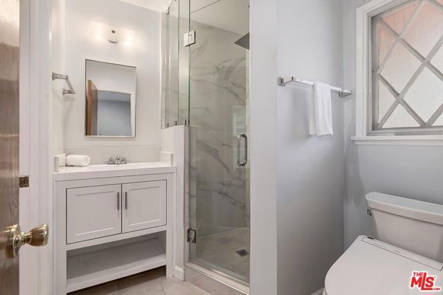 22716 Kittridge Street, Los Angeles, CA 91307