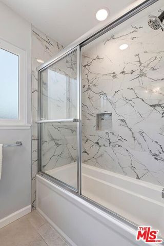 22716 Kittridge Street, Los Angeles, CA 91307