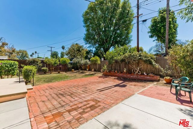 22716 Kittridge Street, Los Angeles, CA 91307
