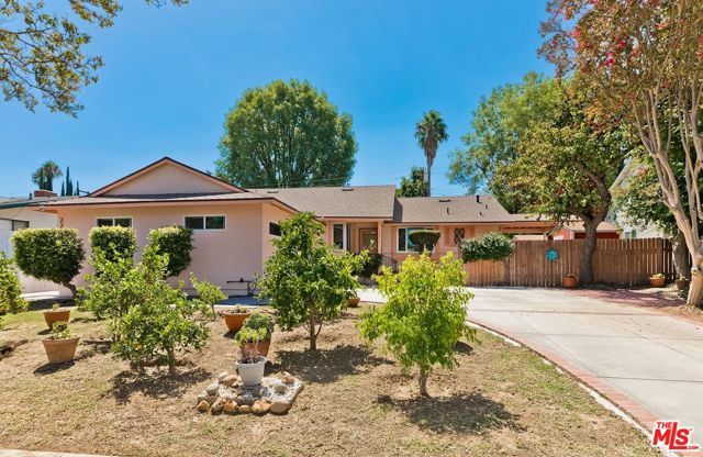 22716 Kittridge Street, Los Angeles, CA 91307