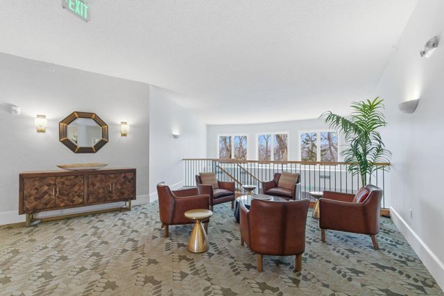 8500 Franlo Road 212, Eden Prairie, MN 55344